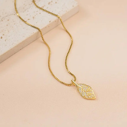 Maxbell Leaf Pendant Necklace - Elegant Women's Fashion Clavicle Chain, Versatile and Stylish Accessory