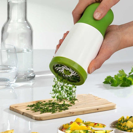 Herb Grinder Crusher for Fresh Seasoning: Steel Vegetable Grater Machine