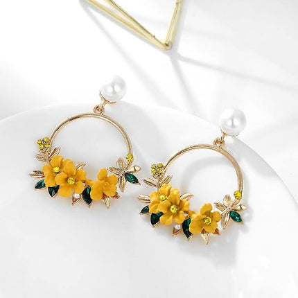 Maxbell Captivating Round Flower Earrings for Ladies